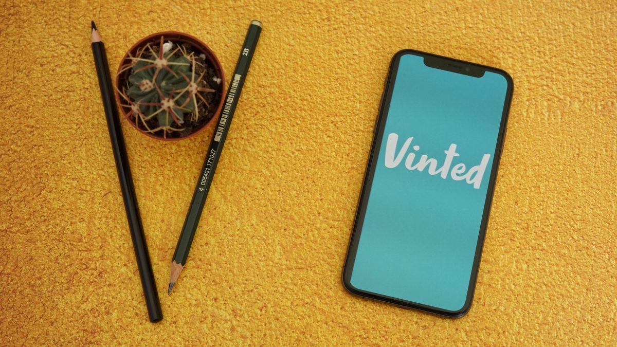 smartphone application vinted